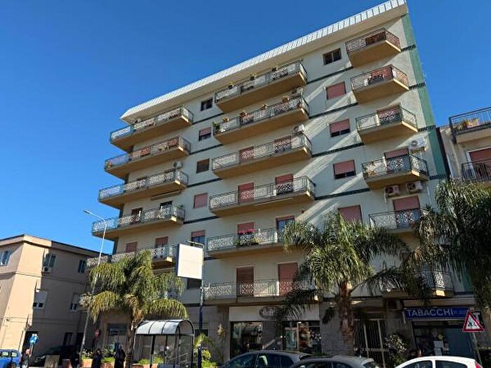 Appartamento con 6 locali in vendita in Viale Italia, Alcamo