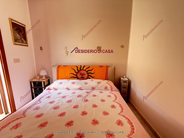 Casa trilocale in vendita in Pollina