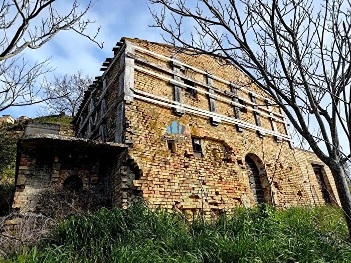 Casa monolocale in vendita in Monterubbiano