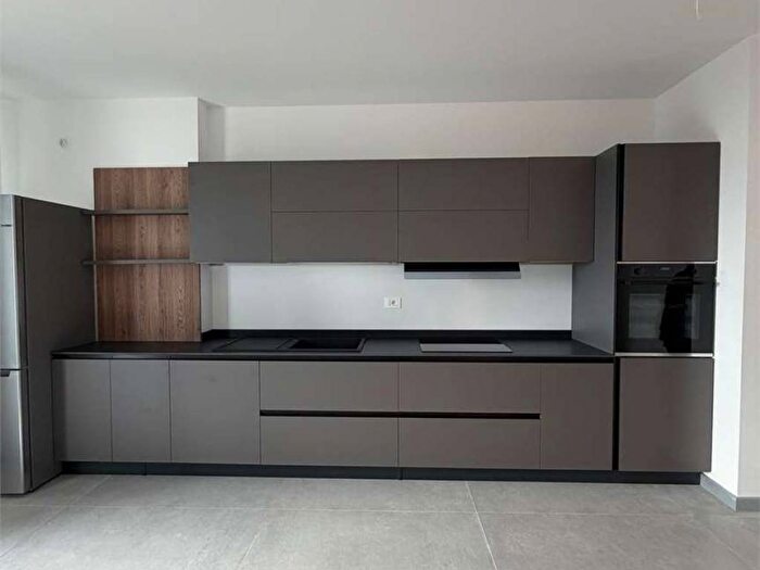 Appartamento trilocale in affitto in Via Portanova, Centro, Tolentino