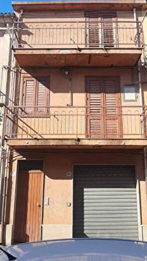 Casa quadrilocale in vendita in Via Giuseppe Lombardi, Polistena