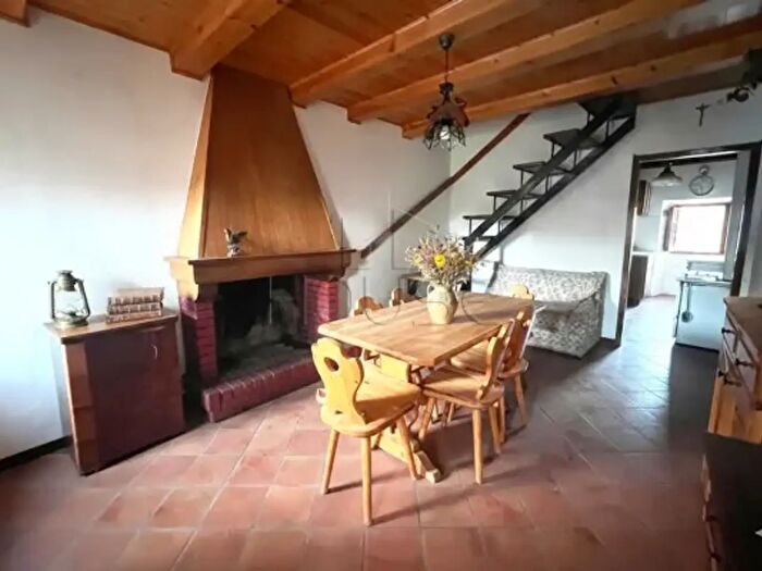 Appartamento trilocale in vendita in Via Fragaiolo, Caprese Michelangelo