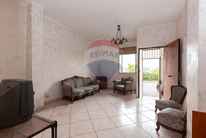 Casa trilocale in vendita in Cefalù, Misterbianco