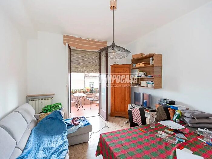 Appartamento trilocale in vendita in Via Amerigo Vespucci, Verona