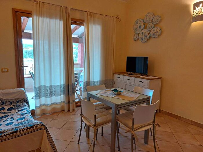 Appartamento trilocale in affitto in Via delle Querce, Loiri Porto San Paolo