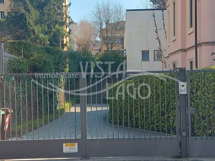 Appartamento con 6 locali in affitto in Via Martino Anzi, Valduce Crispi, Como