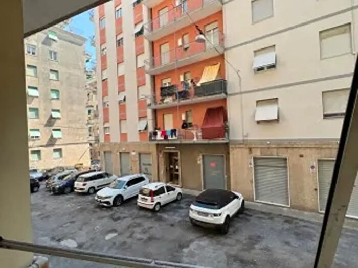Appartamento quadrilocale in vendita in Via San Remo, Genova