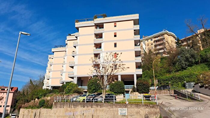 Appartamento con 5 locali in vendita in Via Francesco Petrarca, Frosinone
