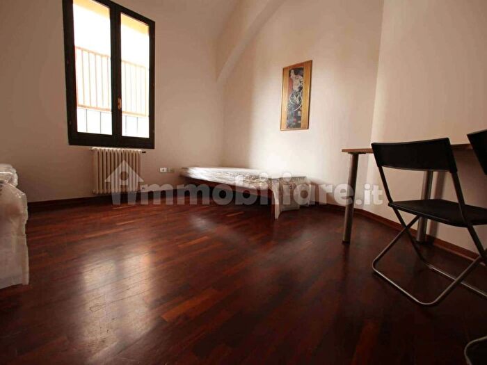 Appartamento trilocale in affitto in Mura di Porta San Felice, San Felice, Bologna