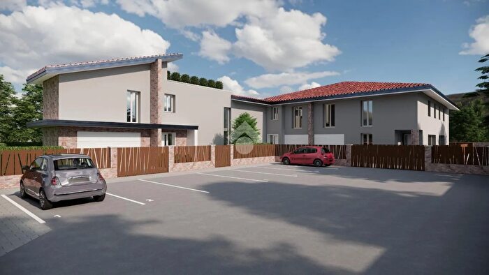 Casa quadrilocale in vendita in Via Righetta, Fabbrico