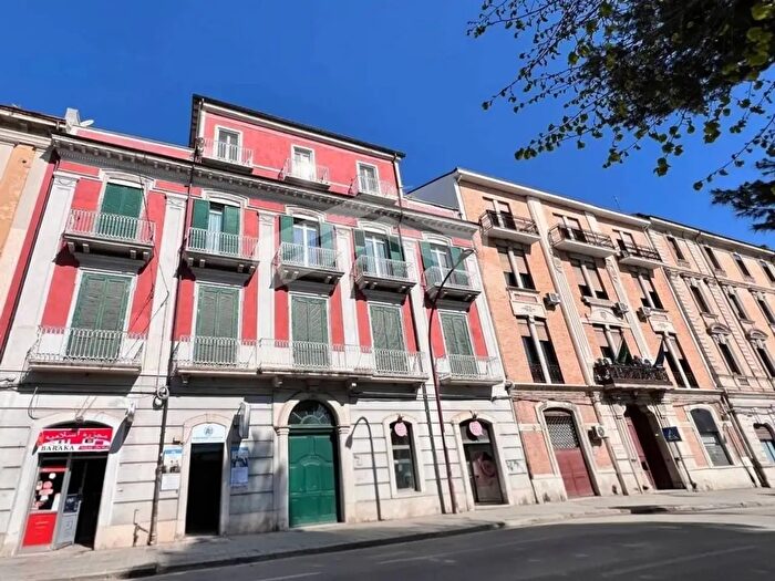 Appartamento trilocale in affitto in Via Cavour, Campobasso