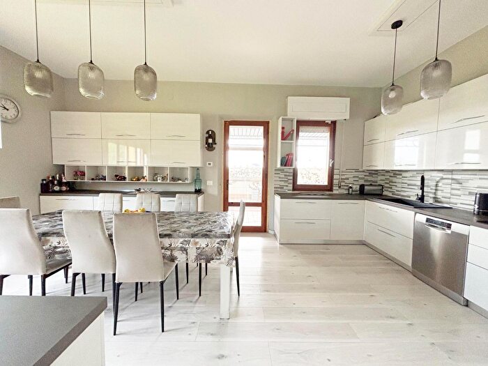 Appartamento con 6 locali in vendita in Ia Fucecchiese, Cerreto Guidi