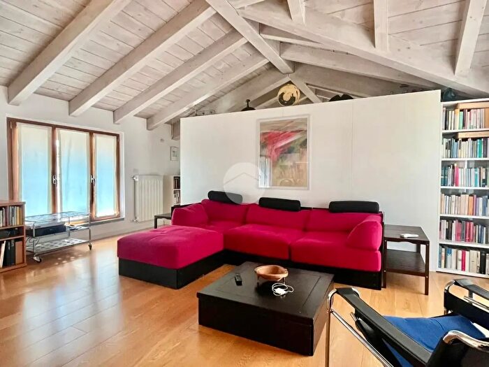 Appartamento monolocale in vendita in Via Solferino, Carate Brianza