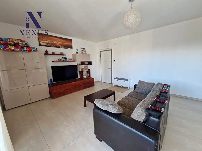 Appartamento trilocale in vendita in Viale John Fitzgerald Kennedy, Fano