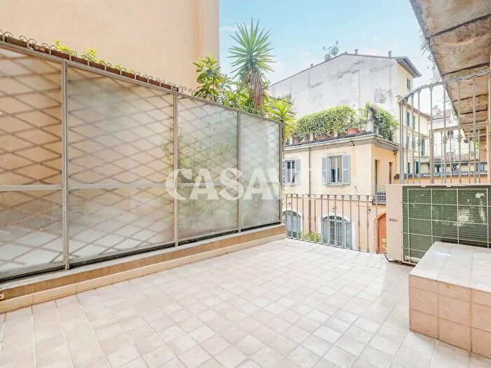 Appartamento trilocale in vendita in Corso Cristoforo Colombo, Milano
