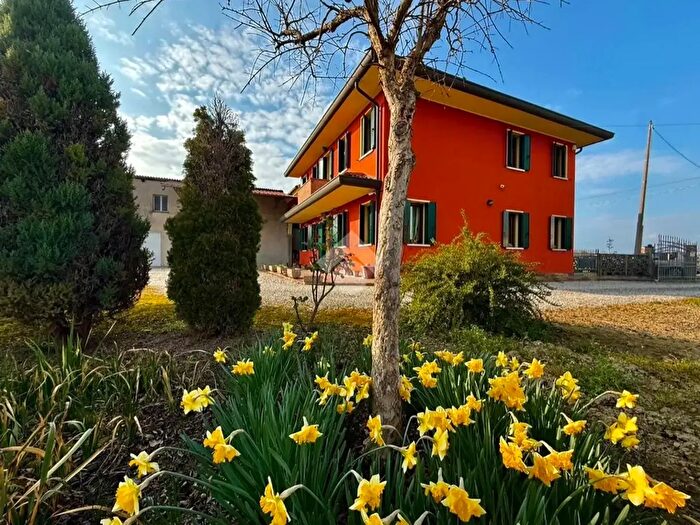 Casa con 6 locali in vendita in V Pelosa, Mestrino