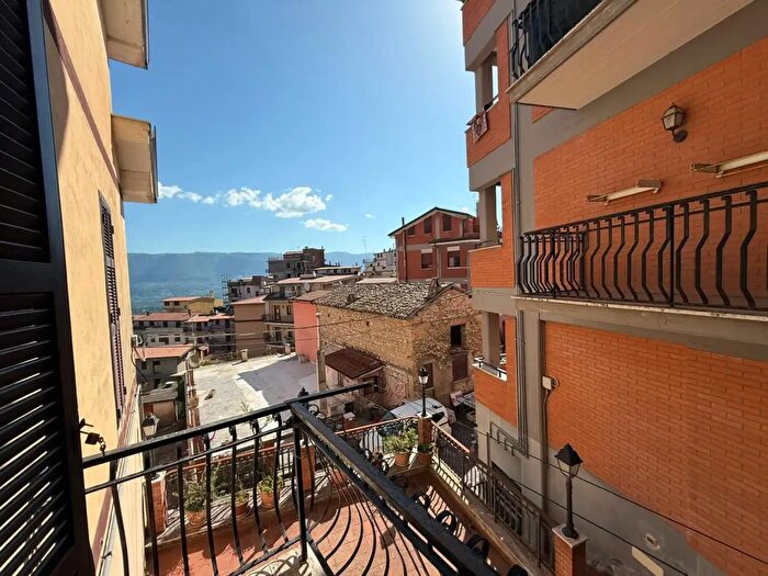Appartamento quadrilocale in vendita in Corso della Libertà Snc, Rocca Santo Stefano