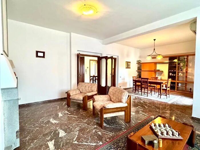 Appartamento con 7 locali in vendita in Fucecchio