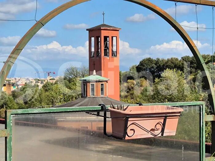 Appartamento bilocale in vendita in Via Angelo di Pietro, Roma