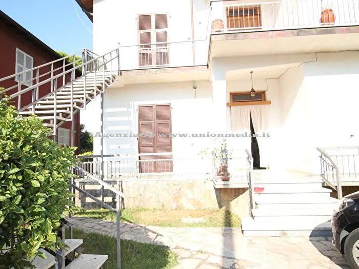 Appartamento con 6 locali in vendita in Arcola