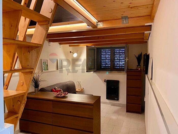 Appartamento trilocale in affitto in Via Vincenzo Errante, Oreto Perez, Palermo