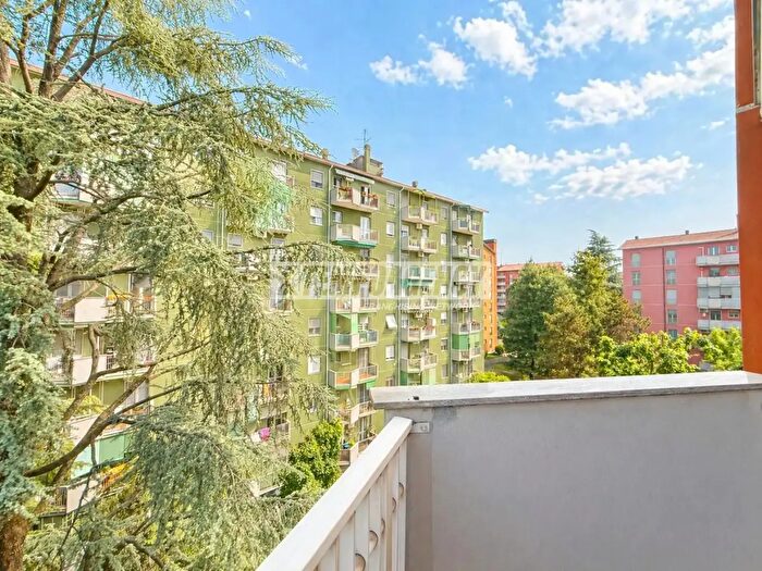 Appartamento bilocale in vendita in Viale Ungheria, Milano