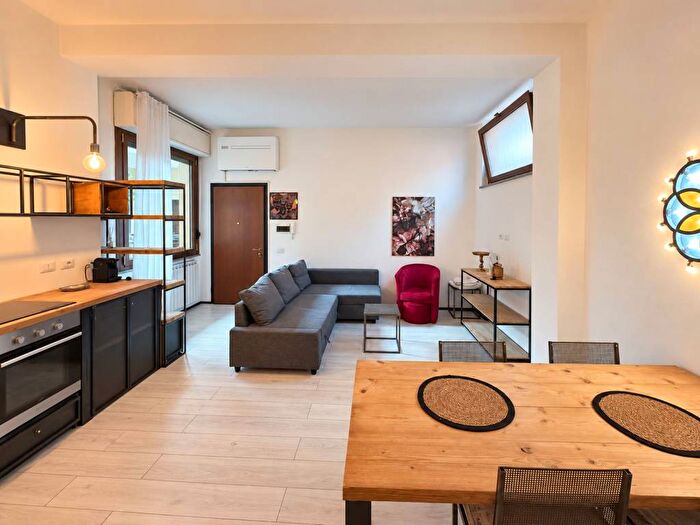 Appartamento monolocale in affitto in Via Gioacchino Murat, Istria, Milano