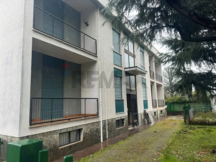 Casa con 15 locali in vendita in Via Cavour, Concorezzo