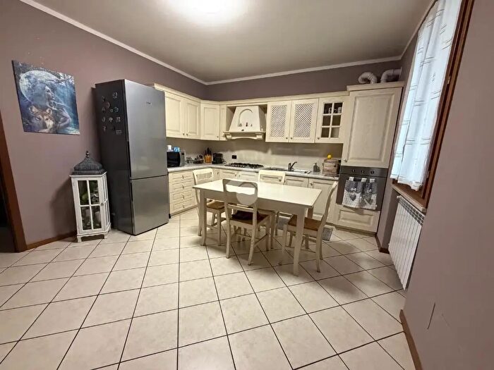 Appartamento trilocale in vendita in Via IV Novembre, San Gervasio Bresciano
