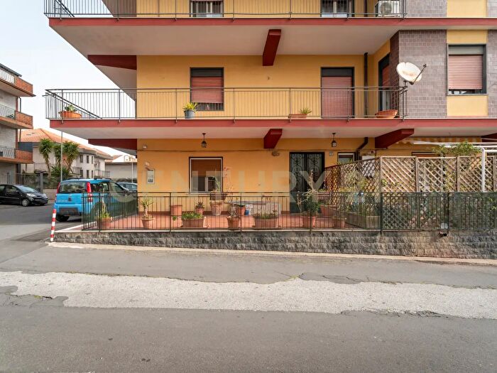 Appartamento con 5 locali in vendita in Via Goffredo Mameli, Belpasso