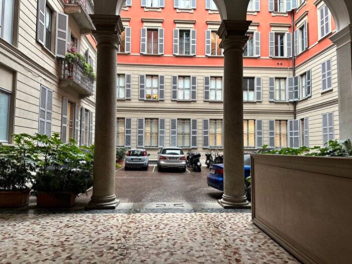 Appartamento bilocale in affitto in Via Pietro Paleocapa, Cadorna Castello, Milano