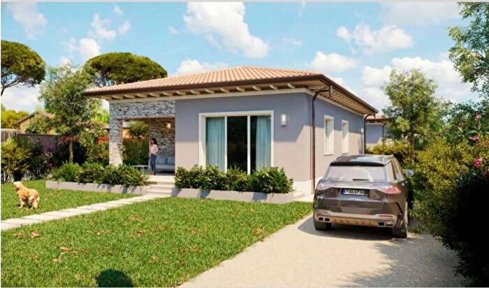 Casa con 7 locali in vendita in Pietrasanta