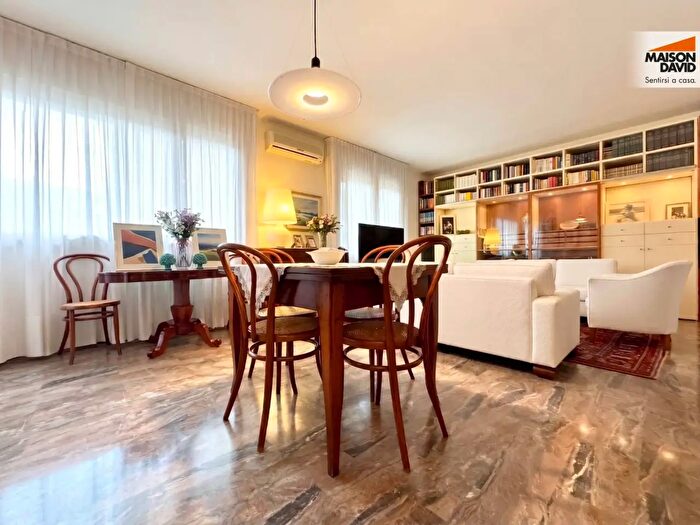 Appartamento con 5 locali in vendita in Viale Fusinieri, Vicenza