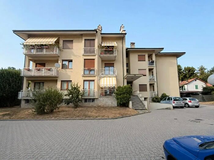 Appartamento quadrilocale in affitto in Via Azeglio, Albiano D'Ivrea