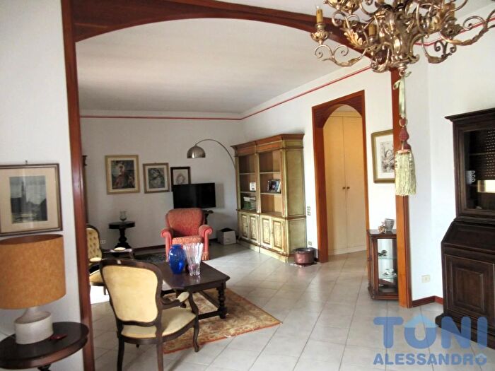 Appartamento con 6 locali in affitto in Empoli