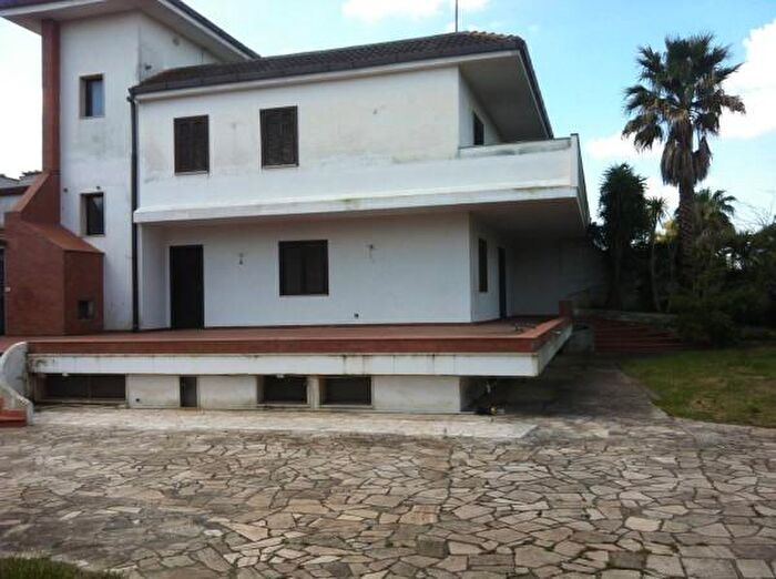 Casa con 6 locali in vendita in Via Cremona, Lecce