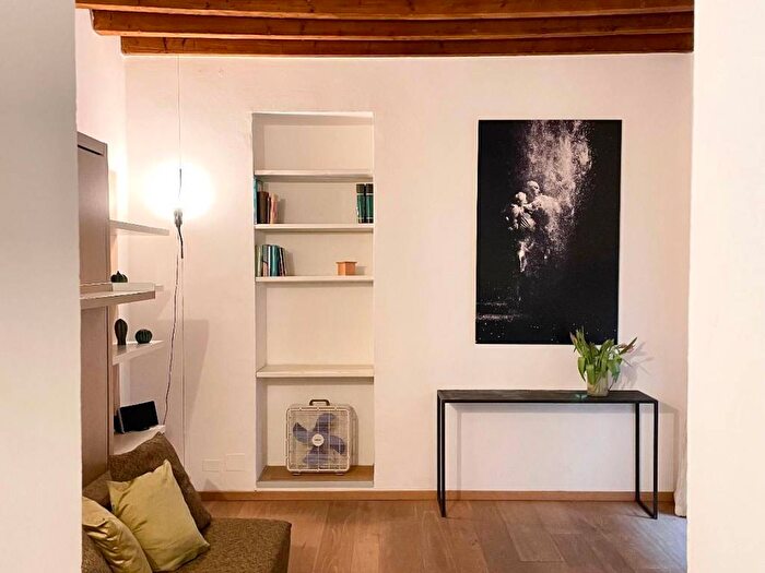 Appartamento monolocale in affitto in Corso di Porta Ticinese, Ticinese, Milano