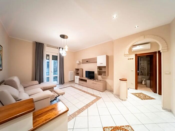 Appartamento trilocale in vendita in Via Augusto Migliavacca, Parma