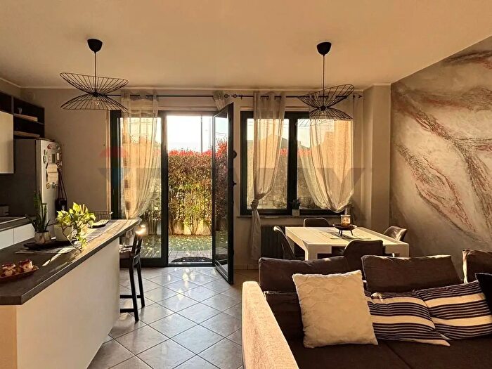 Appartamento bilocale in affitto in Via Henry Dunant, Lonate Pozzolo