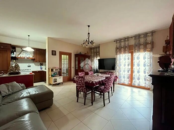 Appartamento trilocale in vendita in Via Giovanni Servais, Torino