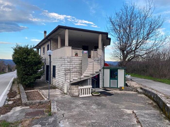 Casa con 6 locali in vendita in Sp, Campochiaro