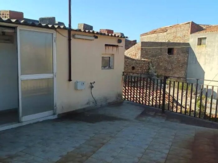 Casa trilocale in vendita in Via Fontana, Valdina