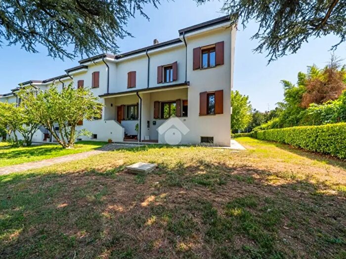 Casa con 6 locali in vendita in Via Antica, Reggio nell'Emilia