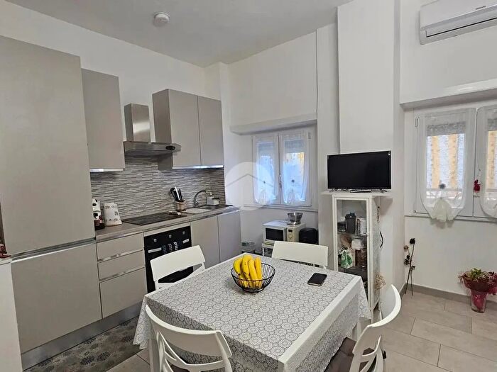 Appartamento monolocale in vendita in Via Tuscolana, Roma