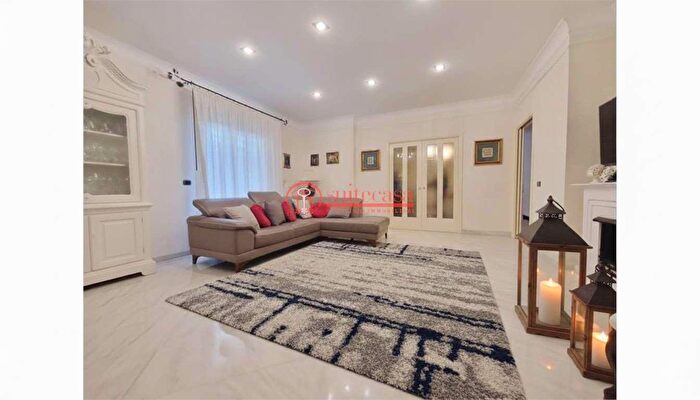 Appartamento quadrilocale in vendita in Via Verdi, Trani