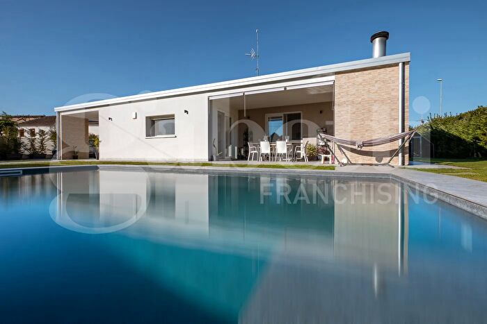 Casa con 5 locali in vendita in Via Morosini, Saonara