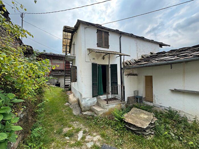 Casa con 5 locali in vendita in Borgata Caus, Oncino