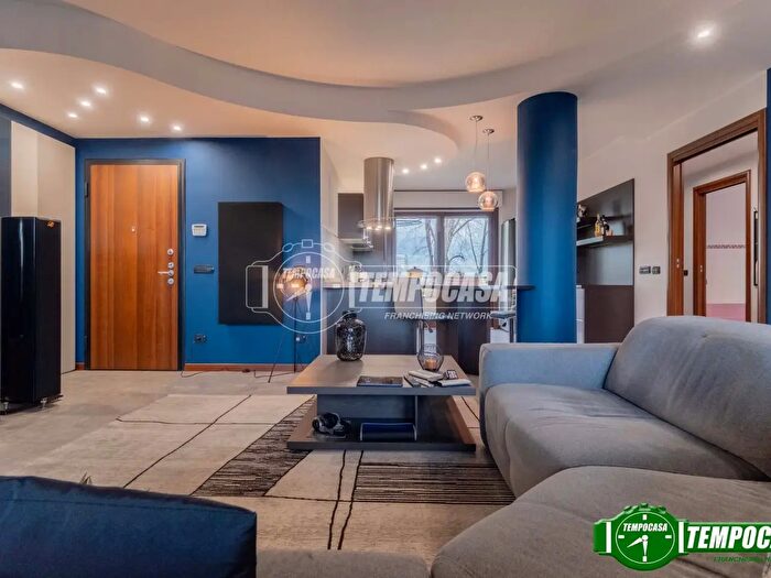 Appartamento trilocale in vendita in Via Bergamo, Inveruno