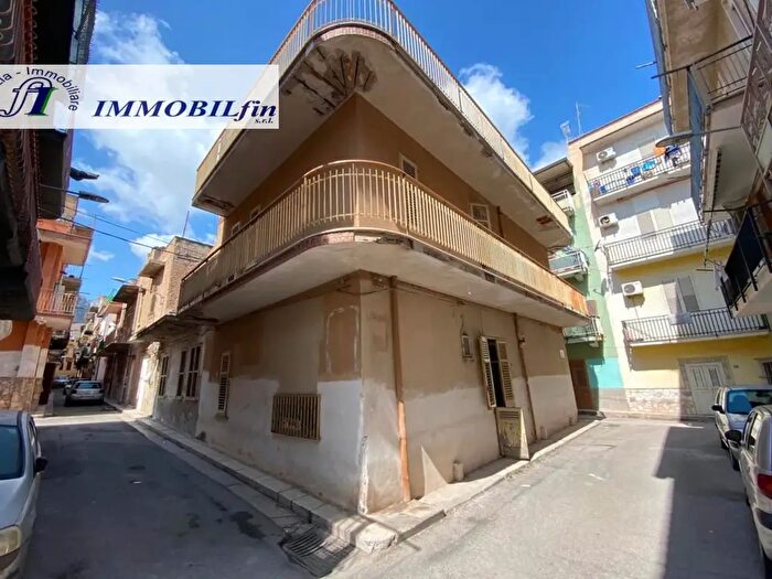 Casa con 5 locali in vendita in Via Generosi, Villabate