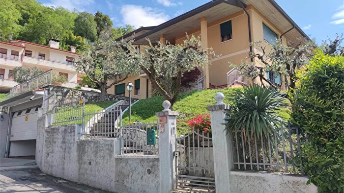 Casa con 8 locali in vendita in Valdobbiadene San Vito Val, Montebelluna